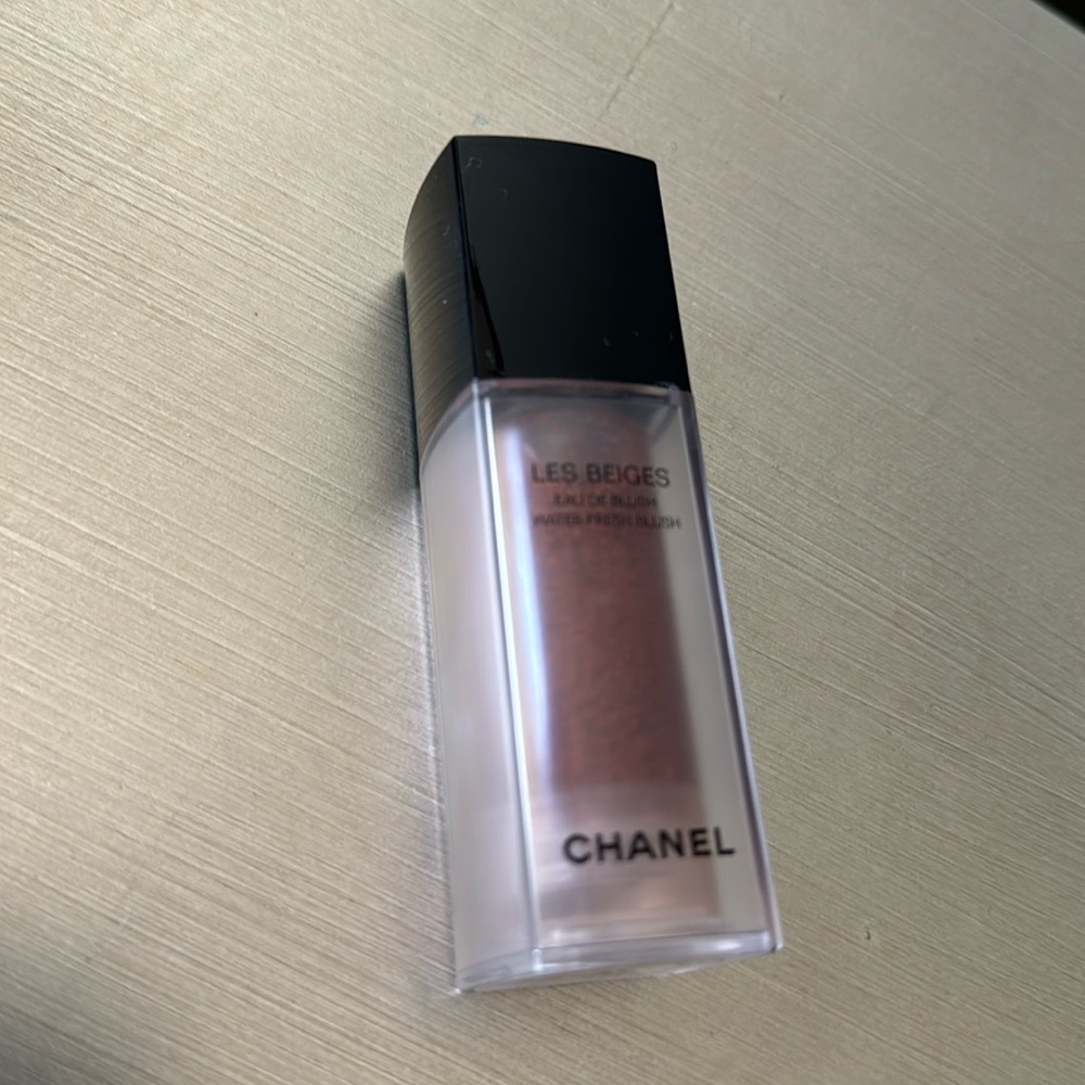 Chanel Les Beiges Water Fresh Blush Contour